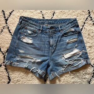 American Eagle Tomgirl Short rigid denim destroyed short size 10 NWOT